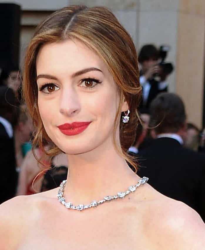 Anne Hathaway, wearing the 94-carat Tiffany Lucida Star diamond necklace.