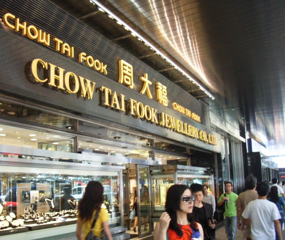 CHINA’S LARGEST JEWELRY RETAILER