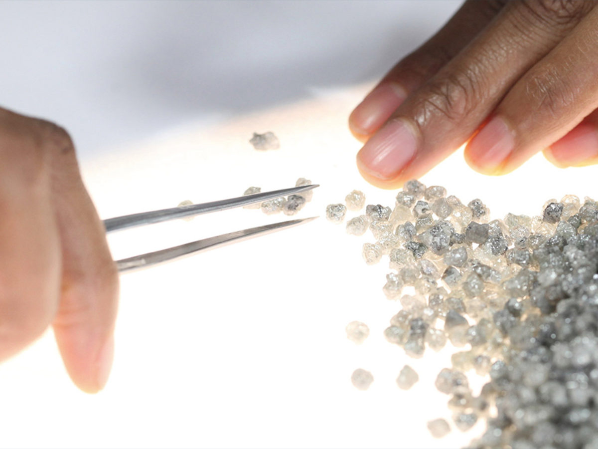 De Beers: Diamond Prices In A Collapse! I Predicted The Future