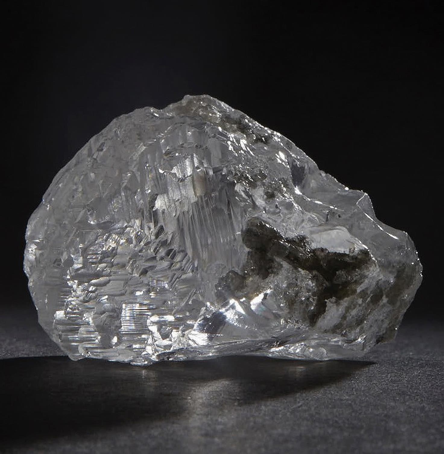 SOTHEBYS EXPECTS 102.39-CARAT FLAWLESS DIAMOND