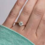 Solitaire rose_ gold hand