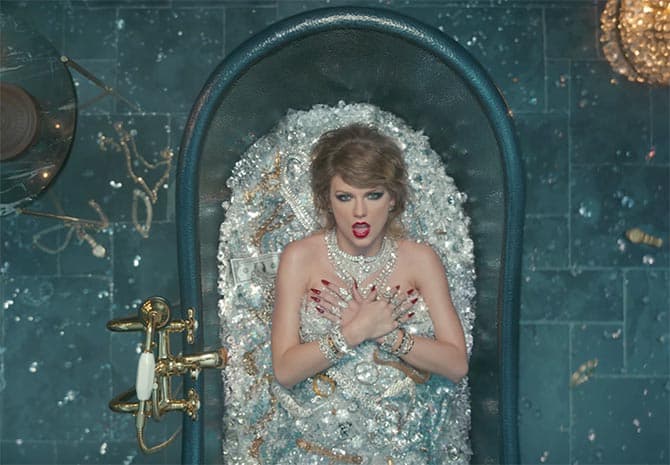 All the Jewelry in Taylor Swift's New Video | The Adventurine